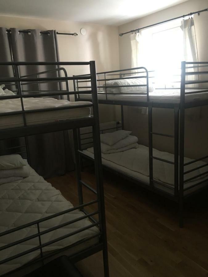 Treetop Hangout & 3*